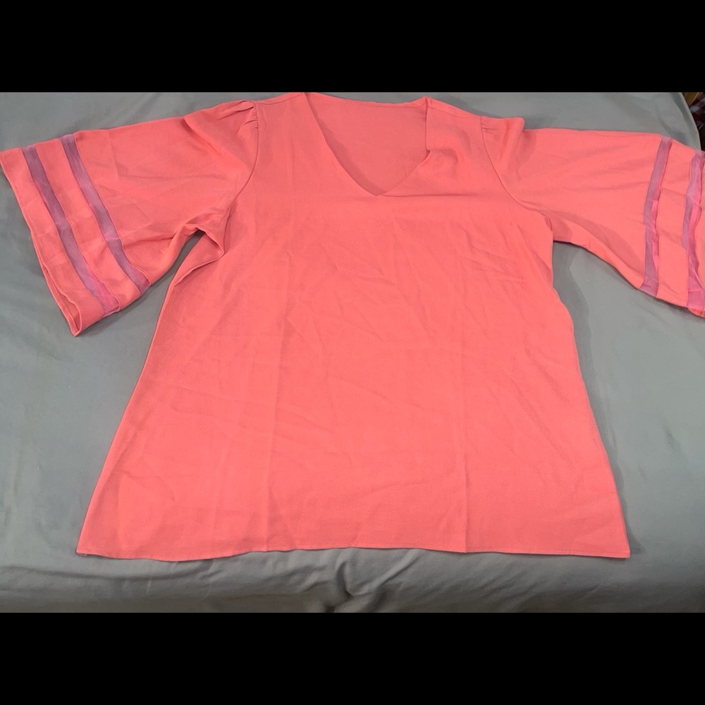 Coral 3/4 bell sleeve top